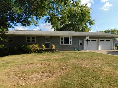 1251 Vista Ct, Muscatine, IA, 52761