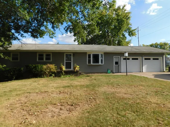 1251 Vista Ct, Muscatine, IA 52761