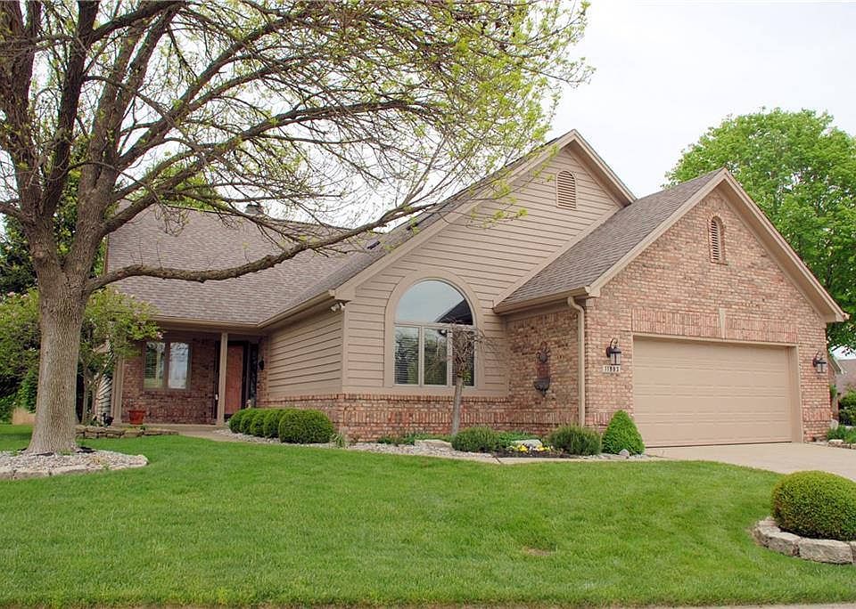 1st image of 11993 Clubhouse Dr