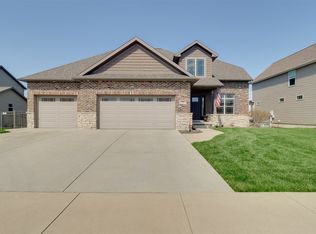 2510 Fieldstone Ct, Normal, IL 61761