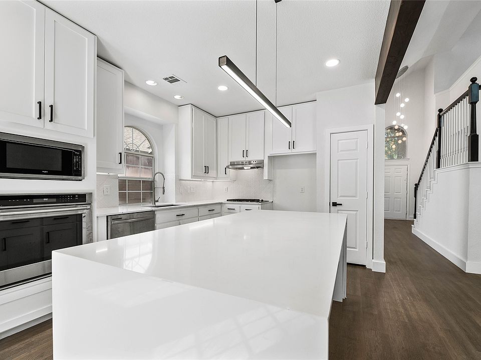 1st image of 804 Wooded Creek Ln