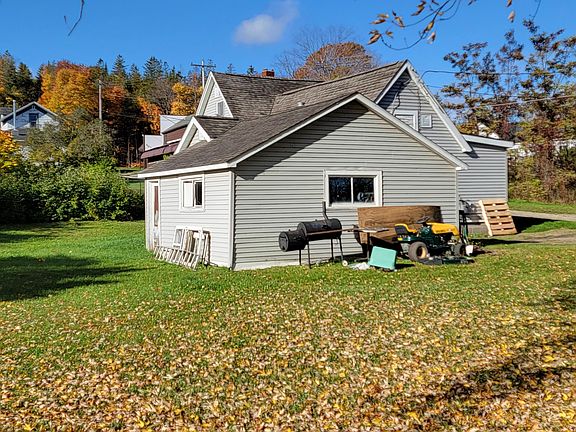 3rd image of 40 Morneau St