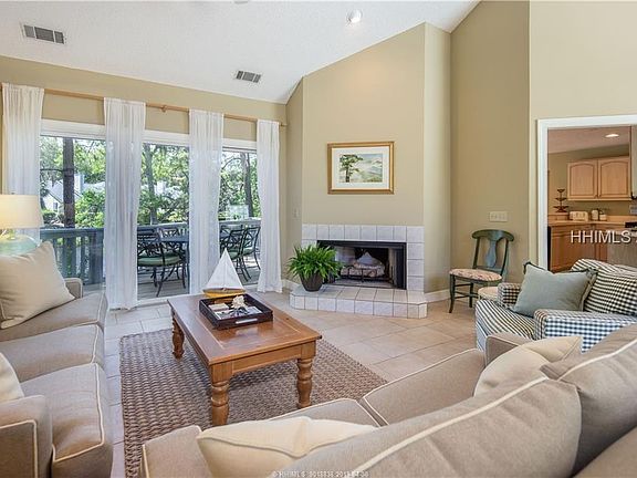 5th image of 10 Shelley Ct