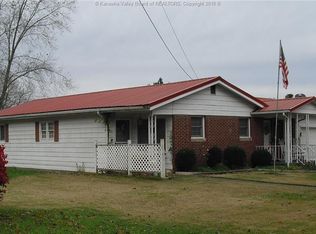 218 Oak St, New Haven, WV 25265