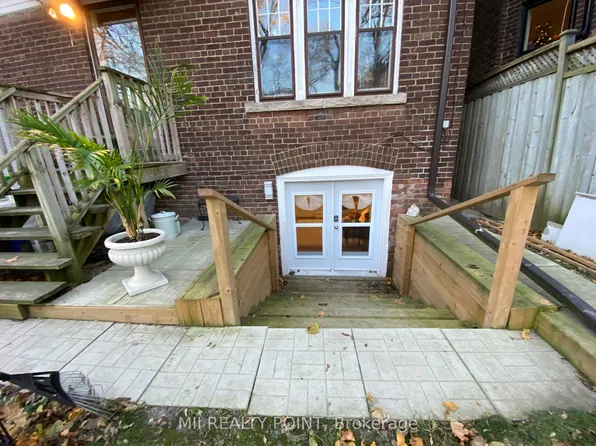 46 Orchard Park Blvd, Toronto, ON M4L 3E2