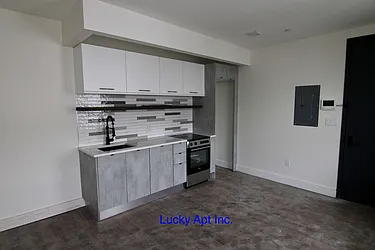 Rented by Lucky Apt Inc