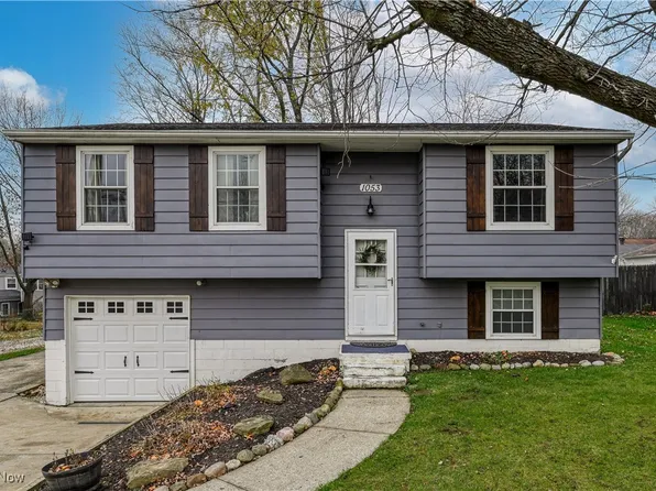 1053 S Diamond St, Ravenna, OH 44266