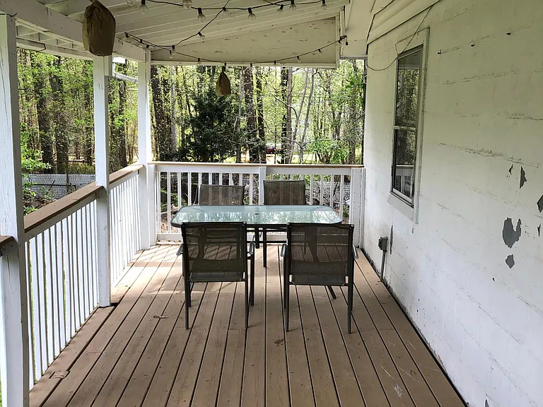 306 Chippewa Dr — Photo 2