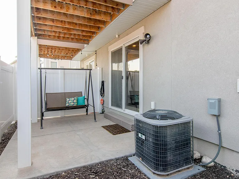 4328 W Quiet Shade Dr — Photo 23