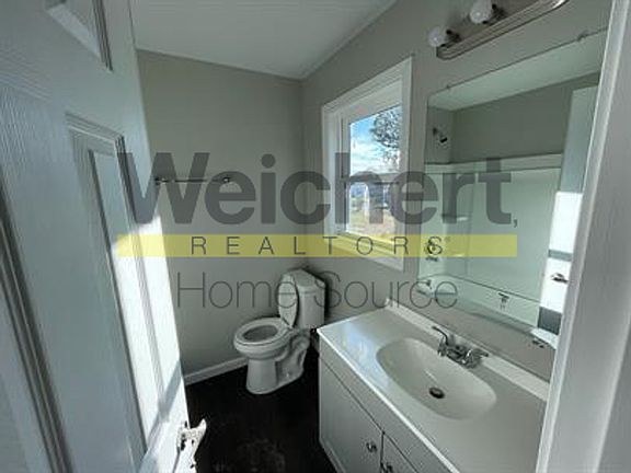 5th image of 1402-1404 Jones St #303A
