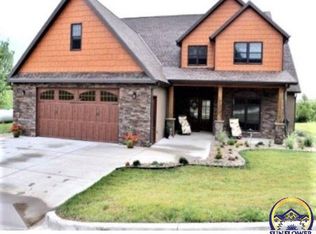 2078 167th Rd, Wathena, KS 66090