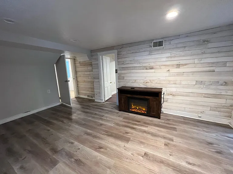 2034 Germaine St #3 — Photo 6