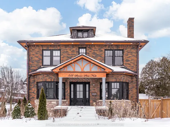 512 Simcoe St N, Oshawa, ON L1G 4T9
