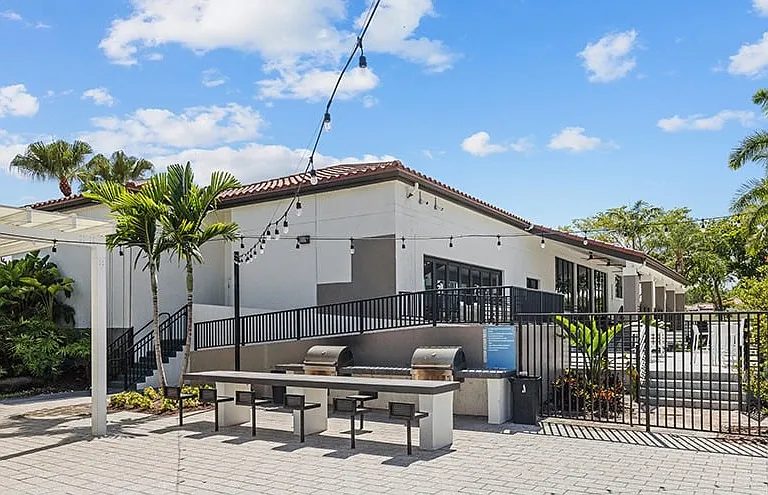 The Avant at Pembroke Pines Apartments — Photo 46