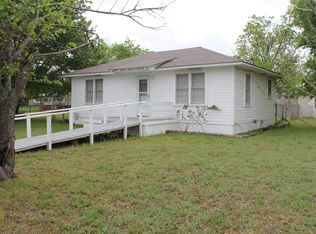 602 W Baker St, Hamilton, TX 76531