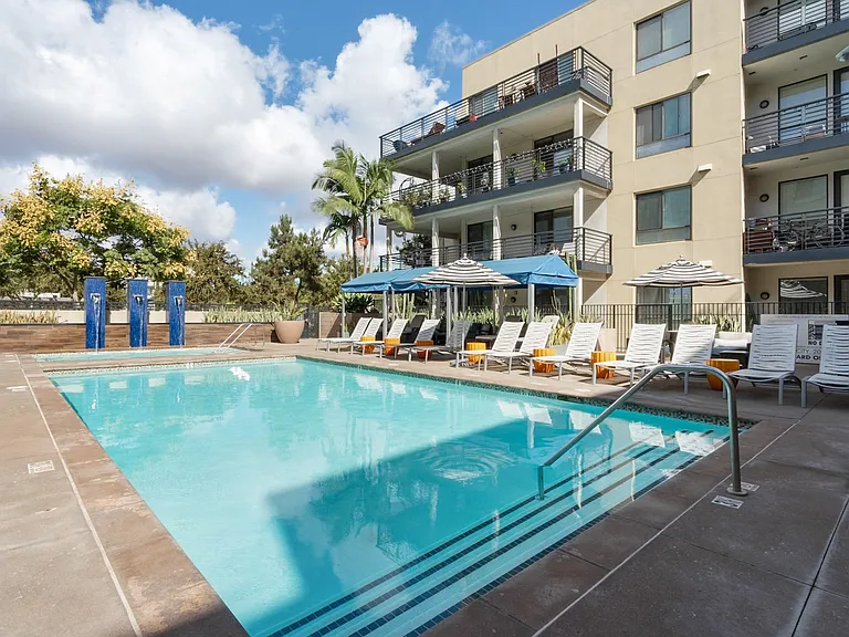 Ariva, San Diego, CA, Pool