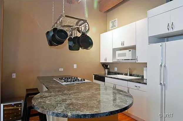 728 W Jackson Blvd #324 — Photo 23