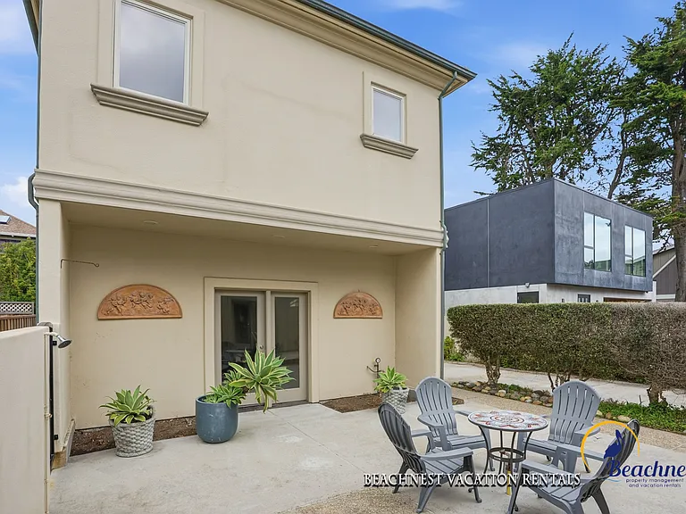 940 W Cliff Dr #A — Photo 32