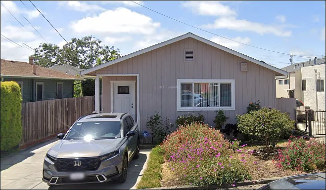 3245 Kansas St — Photo 1