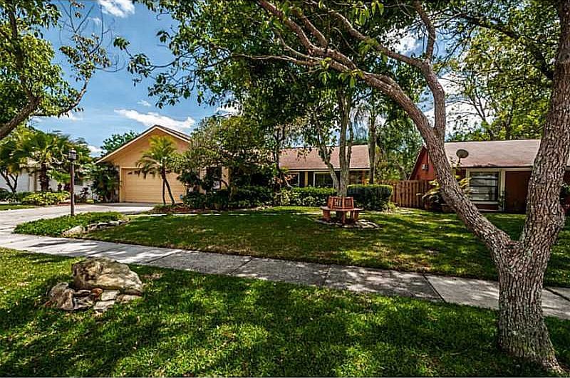 1st image of 2628 Witley Ave