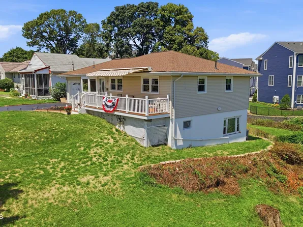 27 W First Street, Keyport, NJ 07735