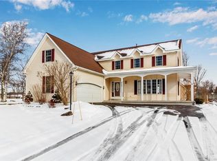 4395 Homestead Ln, Clarence, NY 14031