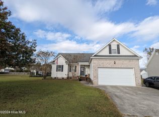 277 Laurie Ellis Rd, Winterville, NC 28590