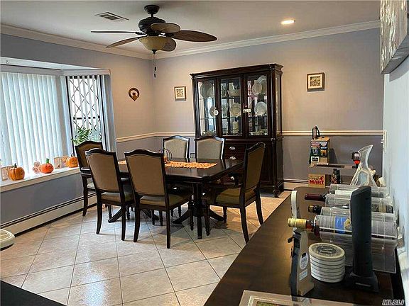 2nd image of 82 Greenmeadow Ct