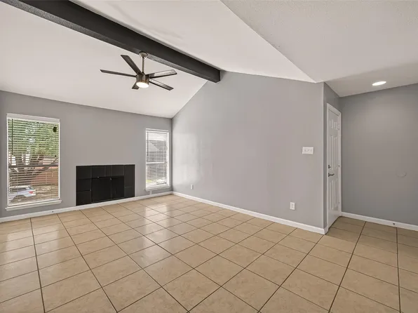 10202 Forum Park Dr APT 14, Houston, TX 77036