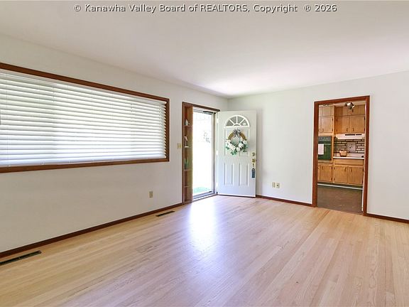 4th image of 847 Sherwood Rd