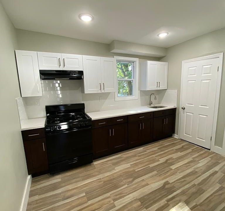 1st image of 33 S Munn Ave #1L
