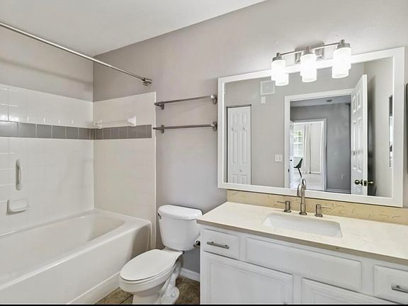 5th image of 1010 Villagio Cir Unit 108