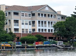 912 Oyster Bay Pl #203, Solomons, MD 20688
