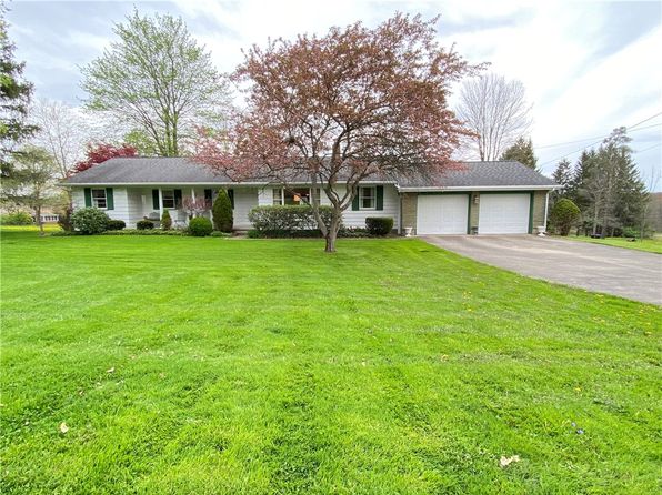 16 Gruber Rd, Greenville, PA 16125