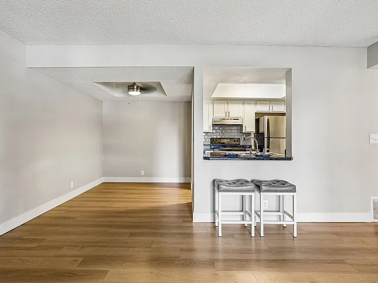 Brighton Place Apartments — Photo 58