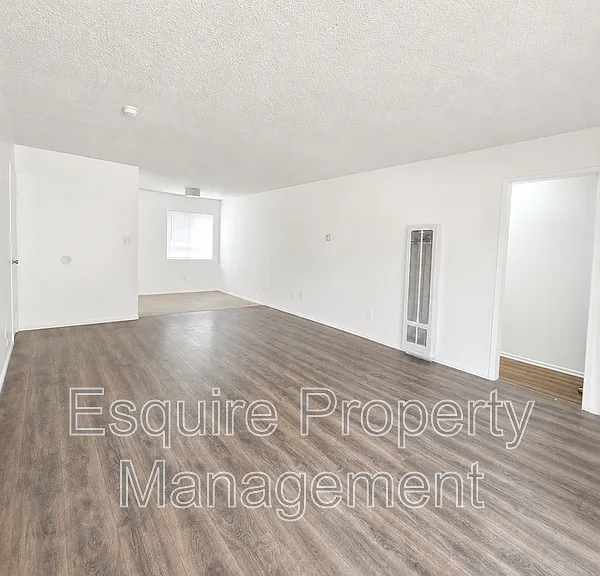 2056 N Ventura Rd #3 — Photo 2