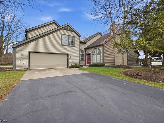 2nd image of 424 N Bayshore Dr #3