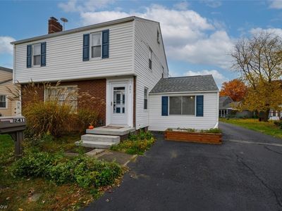 241 Everhard Rd SW, North Canton, OH, 44709