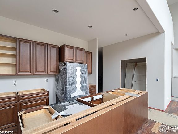 3rd image of 1810 Saddleback Dr