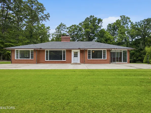 140 Magna Vista Dr, Harriman, TN 37748