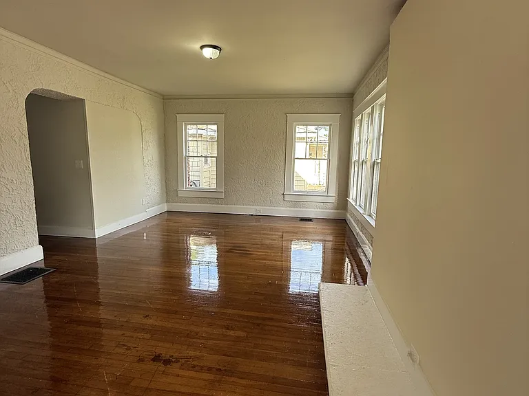 1853 Princeton Ave SW — Photo 2