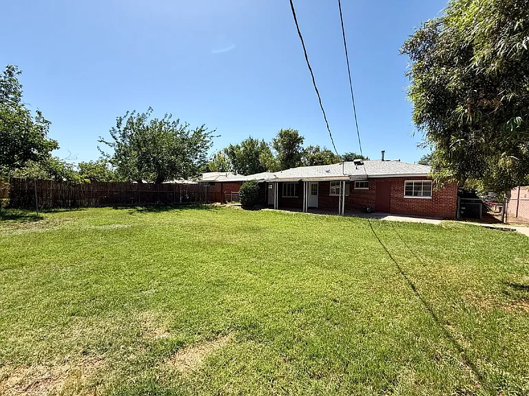 1514 W Rovey Ave — Photo 40