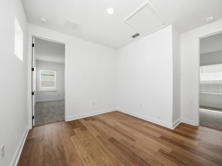 9877 Peebles St — Photo 9