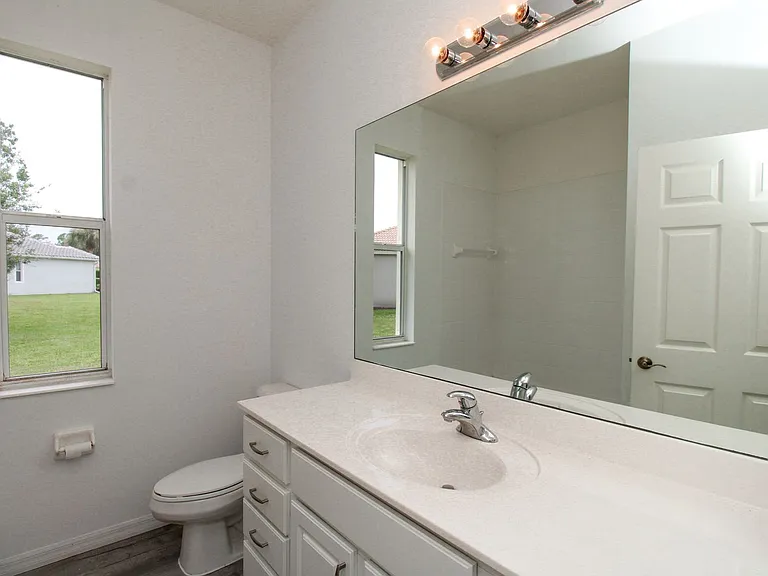 3927 Aurora Ct — Photo 16
