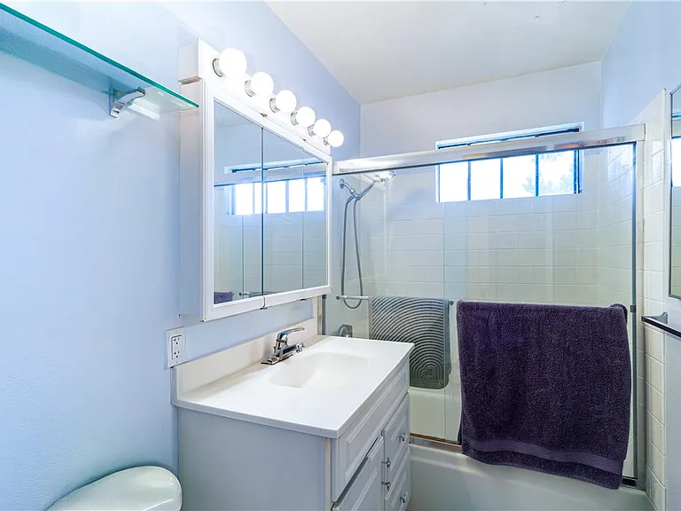 628 E Birch St — Photo 11