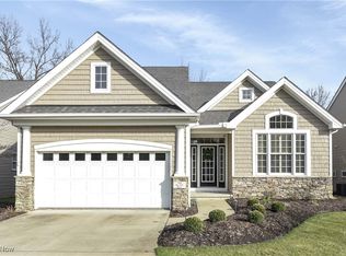 533 Bay Hill Dr, Avon Lake, OH 44012