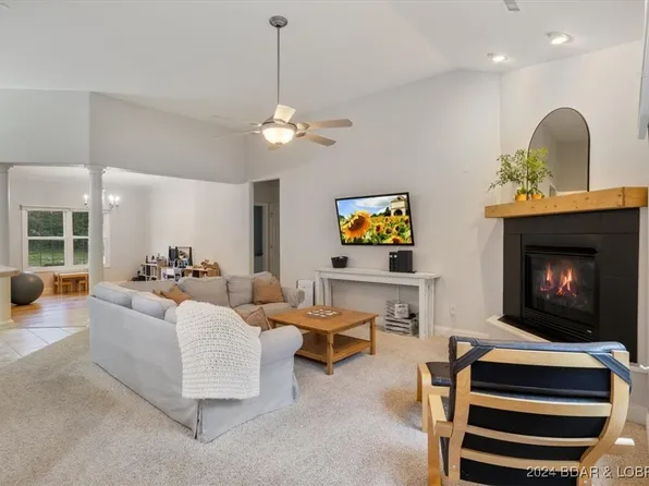 265 Witches Cove Blvd, Lake Ozark, MO 65049