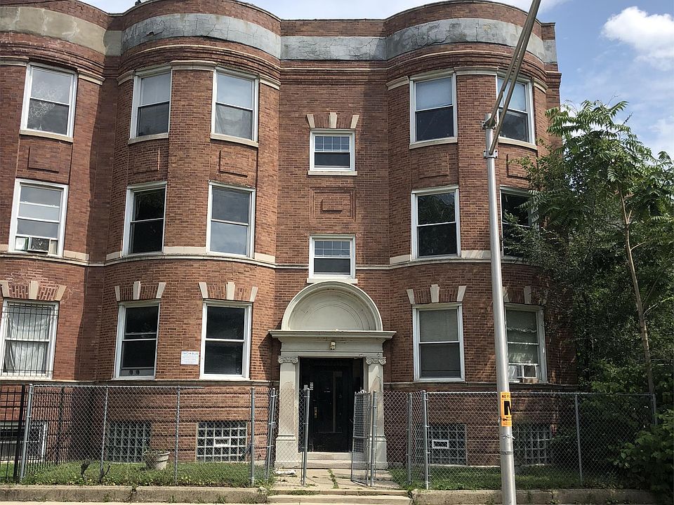 1st image of 4015 S Calumet Ave APT 2S