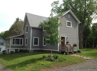 8 Walnut St, Ellington, CT 06029