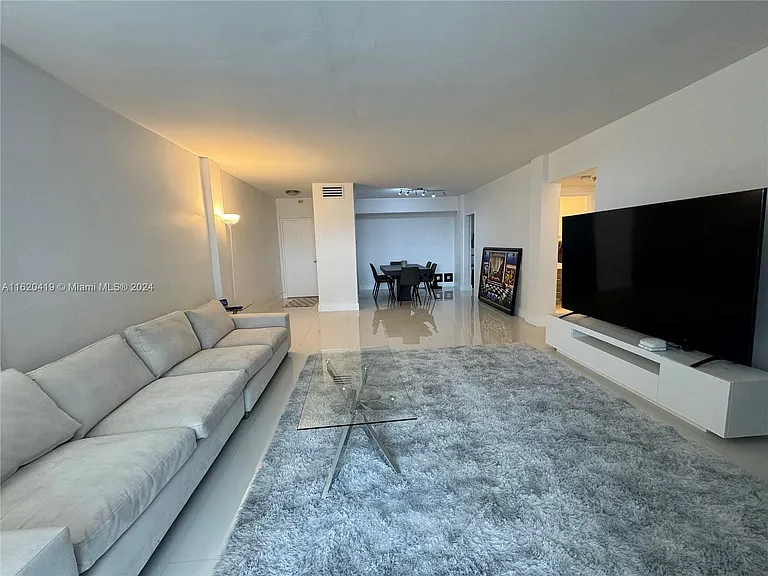 9381 E Bay Harbor Dr #302S — Photo 8